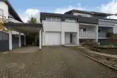 Garage und Carport mit Wall-Box - Verkauft- Großzügige, lichtdurchflutete DHH in ruhiger & familiärer Lage - Verkauft