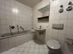 Badezimmer - Verkauft - Gepflegte 2-Zi.-Whg. mit EBK und großem Badezimmer - Verkauft