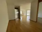 Blick von Diele zum Wohnbereich - Attraktive 2-Zi-Whg. im Seniorenheim in Lahr - für den Käufer provisionsfrei
