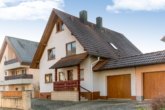 RESERVIERT - Freistehendes Einfamilienhaus mit Potenzial und ELW in Oberweier - RESERVIERT - Titelbild