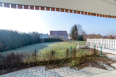 RESERVIERT - Freistehendes Einfamilienhaus mit Potenzial und ELW in Oberweier - RESERVIERT - Ansicht in den Garten