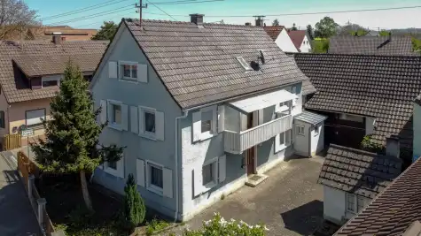 VERKAUFT – Älteres Einfamilienhaus mit Scheune und großem Garten, 77963 Schwanau, Einfamilienhaus