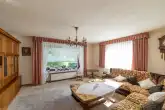 Wohnzimmer EG - Verkauft- Ein- bis Zweifamilienhaus in attraktiver Lage mit tollem Garten - Verkauft